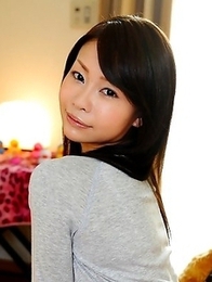 Meet sexy Japanese babe Yuri Aine